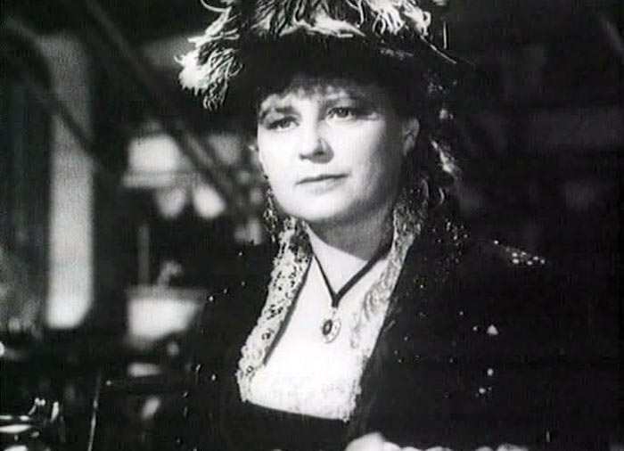 Алла Тарасова