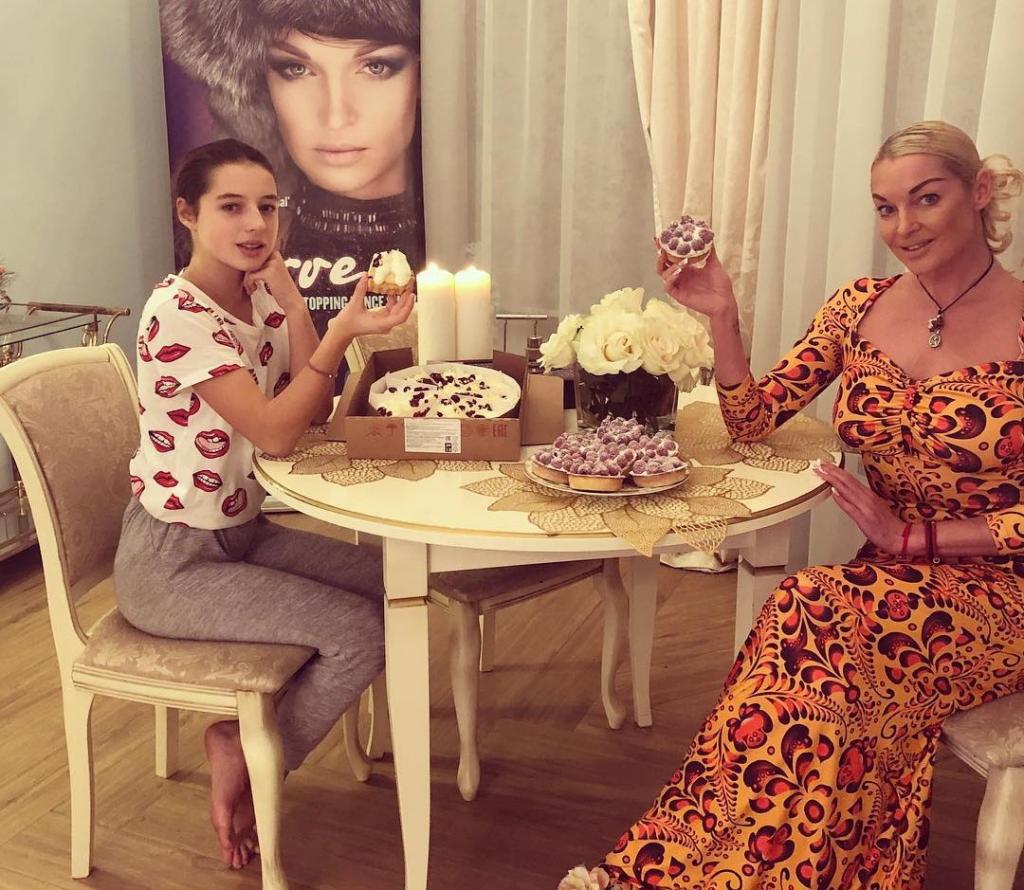 Анастасия Волочкова