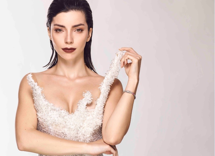 Мерве Болугур